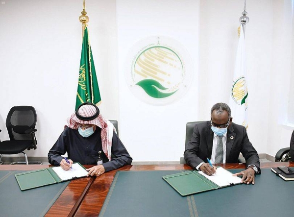 The agreement was signed by KSrelief’s assistant general supervisor for operations and programs, Ahmed bin Ali Al-Beez, and UNICEF’s representative in the Gulf, Eltayeb Adam at KSrelief’s headquarters in Riyadh. — SPA photos