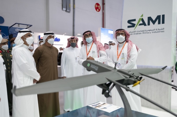 Crown Prince of Abu Dhabi Sheikh Mohamed bin Zayed Al-Nahyan visited Saudi Arabia's pavilion at the International Defense Exhibition (IDEX) 2021 on Tuesday. — WAM photo
