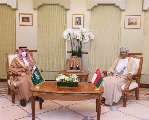  Saudi Arabia’s Foreign Minister Prince Faisal Bin Farhan met here on Wednesday with his Omani counterpart Sayyid Badr Hamad Al-Busaidi during his brief visit to the Sultanate. — Courtesy Oman News Agency