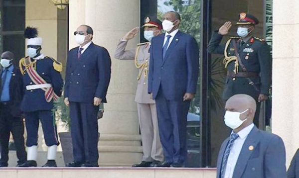 
Egyptian President Abdel-Fattah El-Sisi and Head of the Sudanese Transitional Sovereignty Council Abdel-Fattah Al-Burhan during the official reception ceremony at the presidential palace in Khartoum on Saturday. — courtesy photo