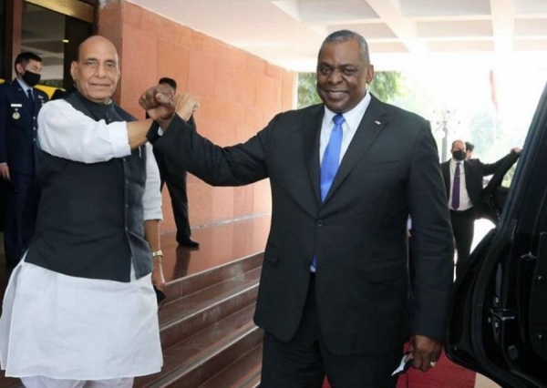Indian Defense Minister Rajnath Singh and his American counterpart Lloyd Austin prior to their talks in New Delhi on Saturday.