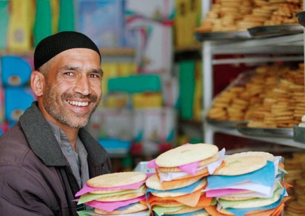 n Afghanistan, bakeries prepare a special type of cookie, called “Kulcha-e Nowrozi,” which is only baked for Nowruz. Other special dishes include “Haft Mewa,” a fruit salad made from seven different dried fruits, and “Samanak” made by women in a special ceremony that includes singing. — courtesy UNAMA/Fardin Waezi