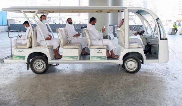 The Presidency for the Affairs of the Two Holy Mosques has attracted volunteers and volunteer organizations, to provide services to worshipers and visitors of the Grand Mosque.