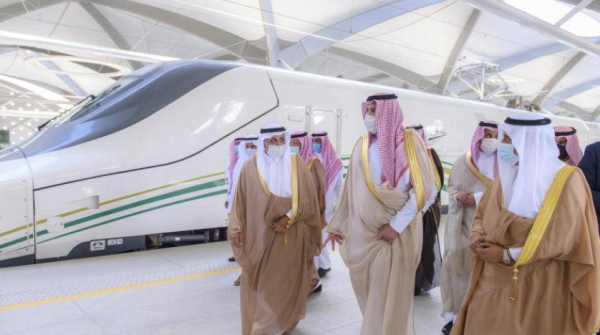 Makkah Governor Prince Khalid Al-Faisal, who is also an adviser to Custodian of the Two Holy Mosques King Salman, flagged off the train at the King Abdulaziz International Airport station in Jeddah, while Madinah Governor Prince Faisal Bin Salman witnessed the resumption of the operation in Madinah.