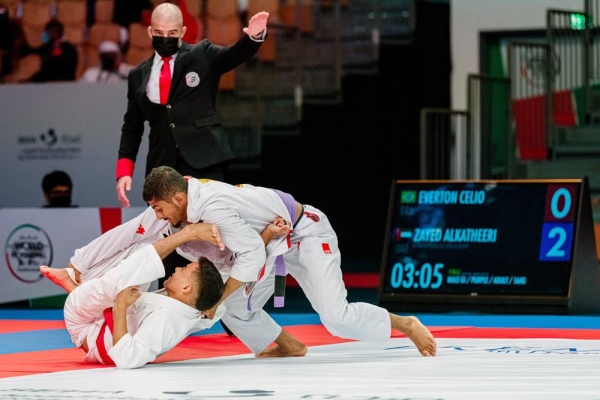 Zayed Al Katheiri clinched gold against Brazil’s Everton Celio with a triangle choke submission in the adult purple belt 56kg division