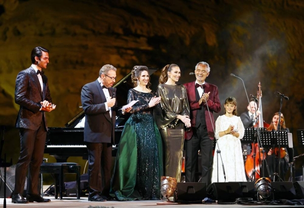 Maestro Andrea Bocelli, gave a stunning performance within the surrounds of the UNESCO World Heritage Site, Hegra Friday night. Performers included (Left to right) Matteo Bocelli, Eugene Kohn, Francesca Maionchi, Loren Allred, Andrea Bocelli and Virginia Bocelli. — courtesy photo Francois Nel/Getty Images for The Royal Commission for AlUla