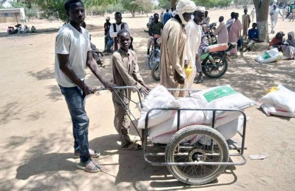 KSrelief distributed 559 Ramadan food baskets, in a number of villages in the Republic of Chad.