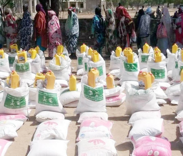 KSrelief distributed 559 Ramadan food baskets, in a number of villages in the Republic of Chad.