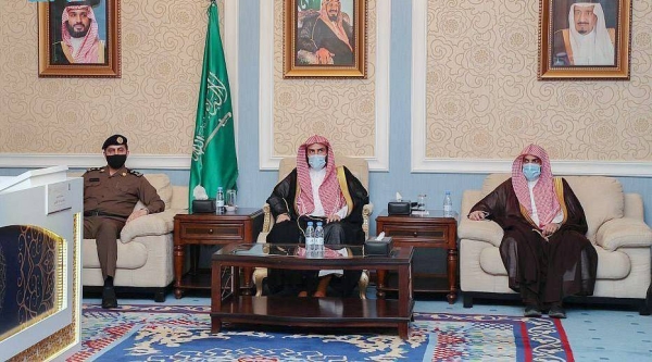 The local competition for the Custodian of the Two Holy Mosques King Salman Award for the Holy Qur’an memorization, recitation and interpretation for boys and girls was launched on Monday in its 22nd session.