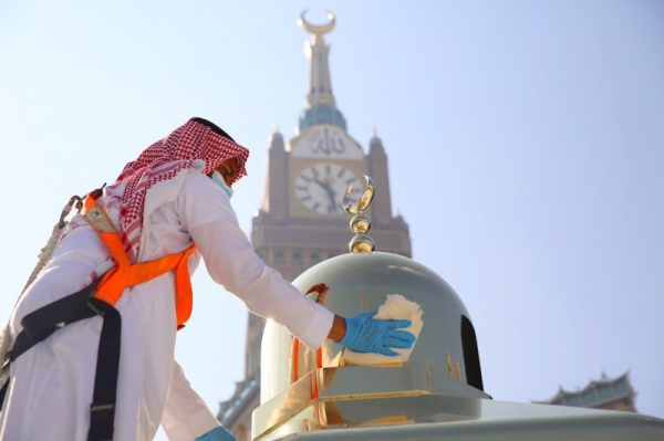 60 kg of oud being used to perfume, fumigate Kaaba and Grand Mosque 10 times a day