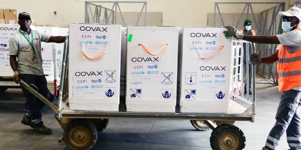 More than 355,000 doses of COVID-19 vaccines shipped by COVAX arrive in Niamey, the capital of Niger. — courtesy UNICEF/Frank Dejongh