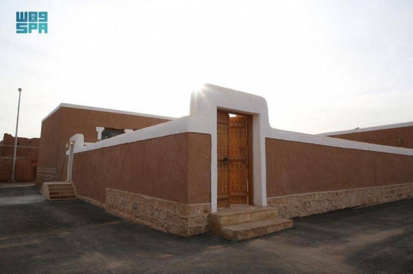 The historic Al-Barqaa Mosque, which dates back to pre-1323 AH (1905-1906 AD), is located in Al-Asyah governorate, Al-Qassim Region, north of Riyadh region, and 80 km from Buraidah.