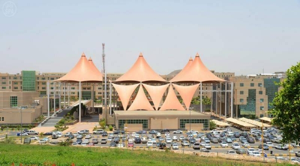 King Khalid University continues to excel in international rankings as it was recently ranked 301 according to the Times Higher Education Impact Rankings 2021.