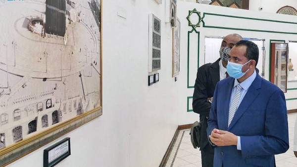 Sudan’s Minister of Culture and Information Hamzah Balloul paid a visit Tuesday to King Abdulaziz Complex for Holy Kaaba Kiswa (Cover).