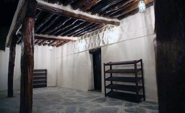 Al-Nassab Heritage Mosque was established in 1101 AH and is one of the oldest heritage buildings in Abha, Asir region.
