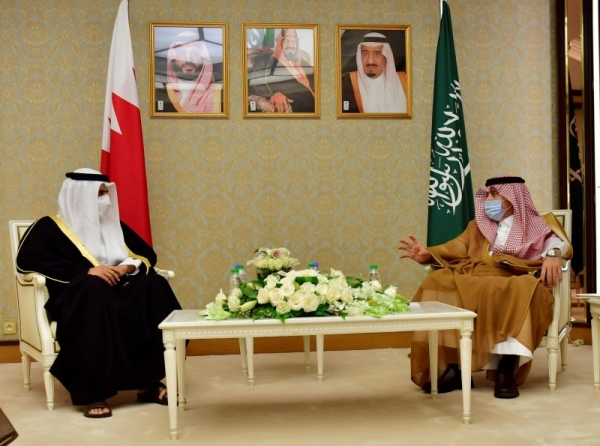 Acting Minister of Media Majid Al-Qasabi met with Bahraini Information Affairs Minister Ali Bin Mohammed Al-Romaihi.