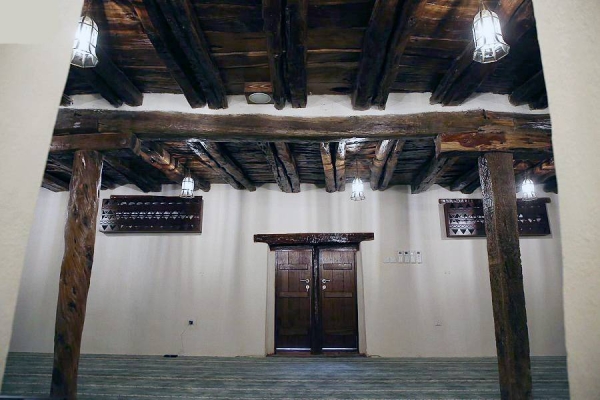 The historic Al-Mudhafah Mosque has a unique history as it dates back to more than 400 years.1111
