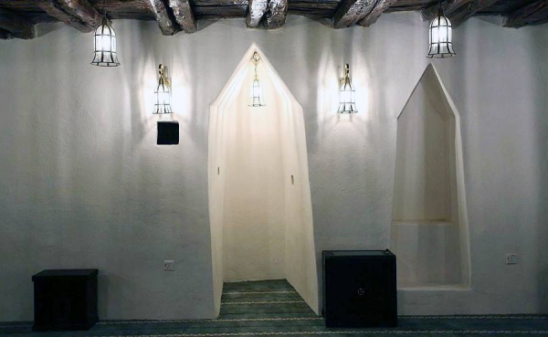 The historic Al-Mudhafah Mosque has a unique history as it dates back to more than 400 years.1111