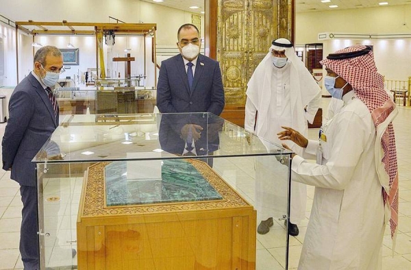 The Executive Director of the Communications and Media Commission of Iraq Adel Salman Aliwi paid a visit Sunday to King Abdulaziz Complex for Holy Kaaba Kiswa (Cover), and the Exhibition of Two Holy Mosques Architecture.
