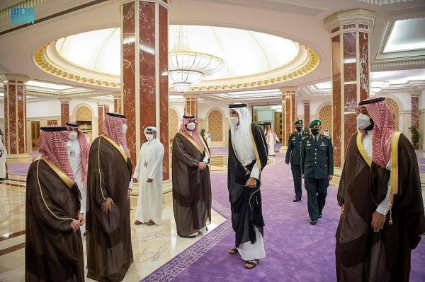 Crown Prince Muhammad Bin Salman met with Qatar’s Emir Sheikh Tamim Bin Hamad at the Royal Court at Al-Salam Palace here early Tuesday.