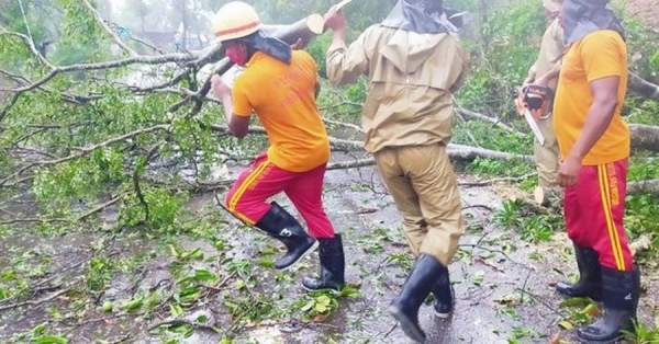 Rescue personnel are carrying out restoration work in war footing in different parts of the state of Odisha.