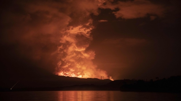 Tens of thousands of people are trying to escape the Congolese city of Goma after authorities issued an evacuation order warning that the Mount Nyiragongo volcano could erupt again. — Courtesy file photo