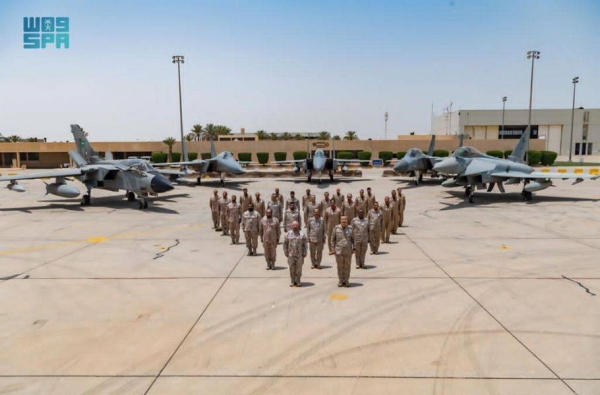 Saudi Air Force chief hosts Emirati counterpart at King Abdulaziz Air Base