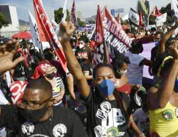 Tens of thousands of people demonstrated again on Saturday in several Brazilian cities against President Jair Bolsonaro and his contested management of the pandemic.