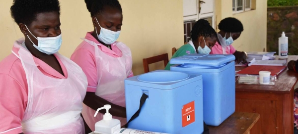 Health workers on Bwama Island on Lake Bunyonyi in Uganda prepare to administer COVID-19 vaccines. — Courtesy file photo