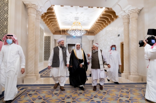 Senior Islamic scholars from Afghanistan, Pakistan sign historic Afghan peace declaration in Makkah