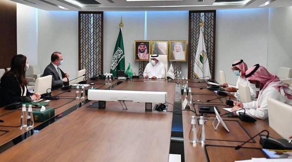 Advisor at the Royal Court and Supervisor General of King Salman Humanitarian Aid and Relief Center (KSrelief) Dr. Abdullah Bin Abdulaziz Al Rabeeah met here Monday with UNICEF Regional Director for the Middle East and North Africa Ted Chaiban.