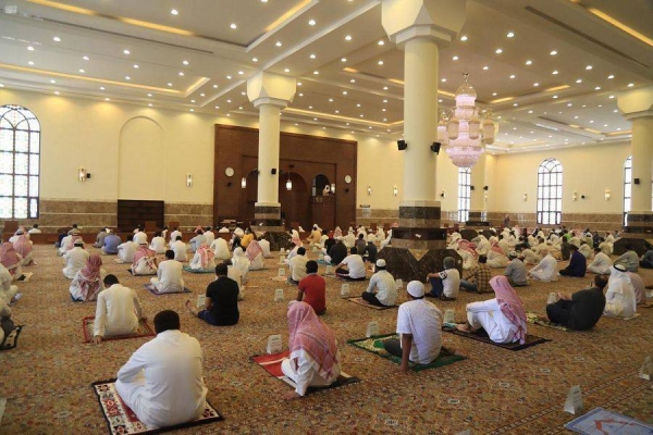 Minister Al-Sheikh updates health protocols for mosques