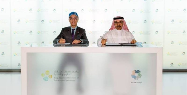 KAUST President Dr. Tony F. Chan (left) and NEOM CEO Nadhmi Al-Nasr launch a joint project to establish the world's largest coral garden at Shousha Island in the Red Sea area of NEOM.