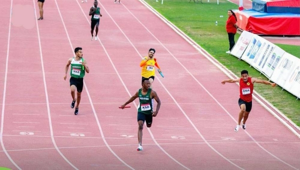 The winning Saudi relay team of the 4x100 meters race in the 22nd Arab Athletics Championship in Rades, Tunisia.