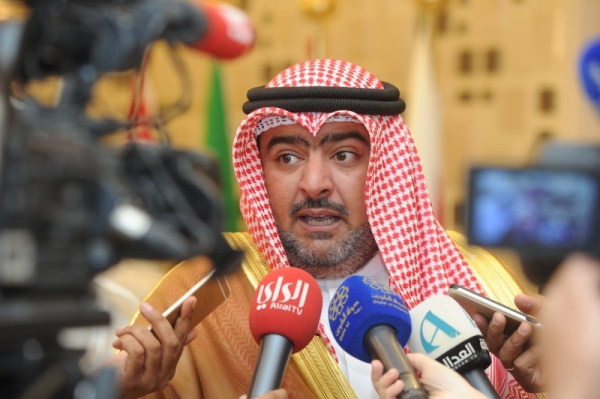 Kuwait’s Interior Minister Thamer Al-Ali Al-Sabah visited Minister of Interior Sheikh Thamer Al-Ali Al-Sabah visited a police officer who was stabbed while on duty on Monday. — KUNA file photo