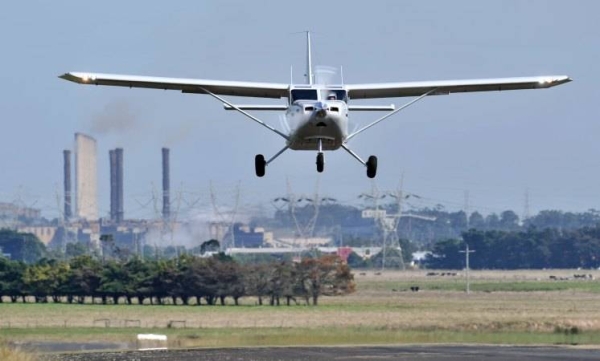  A small plane carrying skydivers crashed outside the Swedish town of Orebro on Thursday night, killing nine people including the pilot. — Courtesy file photo