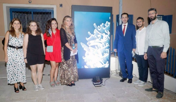 Khawla Art and Cultural Foundation Saturday organized a cultural and artistic exhibition entitled, 