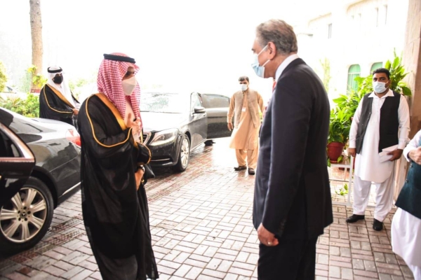  Saudi Arabia's Foreign Minister Prince Faisal Bin Farhan met here on Tuesday with his Pakistani counterpart Shah Mahmood Qureshi, the Saudi Press Agency reported.
