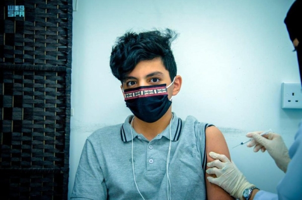 MoH & MoE urge students of age 12 and above to take COVID-19 vaccine this month