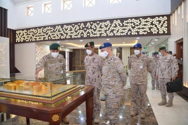 Chief of the General Staff of Saudi Arabia's Armed Forces Lt. Gen. Fayyad Bin Hamid Al-Ruwaili received on Wednesday the Chief of Staff of the UAE Armed Forces, Lt. Gen. Hamad bin Mohammed Thani Al-Rumaithi, and the accompanying delegation at the headquarters of the Islamic Military Counter Terrorism Coalition (IMCTC). — WAM photos