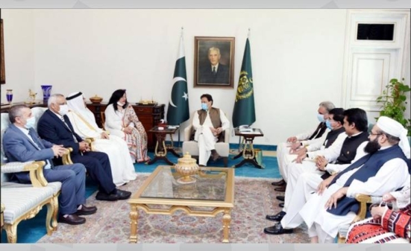 Pakistan’s Prime Minister Imran Khan received on Wednesday Arab Parliament Speaker Adel Al Assoomi and a delegation from the parliament visiting Pakistan for high-levels talks on Arab and Islamic issues of shared interest. — BNA photo
