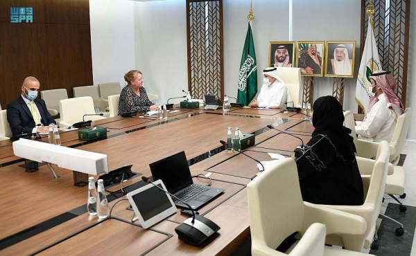 Supervisor General of King Salman Humanitarian Aid and Relief Centre (KSrelief) Dr. Abdullah Al-Rabeeah, who is also an adviser at the Royal Court, met here on Thursday Ambassador of the Netherlands to Saudi Arabia Janet Alberda.