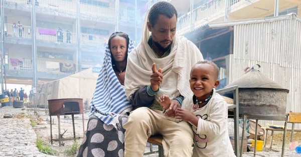 A family from Samre, in southwestern Tigray, walked for two days to reach a camp for displaced people in Mekelle. — courtesy UNOCHA/Saviano Abreu