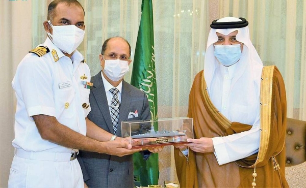 Indian Ambassador Dr. Ausaf Sayeed, accompanied by Real Admiral Ajay Kochhar, flag officer commanding Western Fleet, Indian Navy, Capt. Sachin R. Sequeira, commanding officer of INS Kochi, Deputy Chief of Mission Shri N. Ram Prasad and Defense Attaché Col. Gurtej Singh Grewal called on the Eastern Region Governor Prince Saud Bin Naif on Wednesday.
