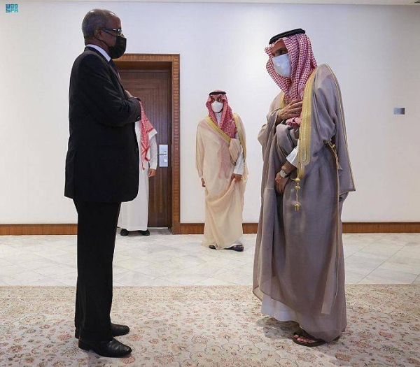 Saudi Foreign Minister Prince Faisal Bin Farhan Bin Abdullah met here on Thursday with his Eritrean counterpart Osman Saleh.