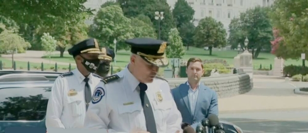 A man sitting in the pickup truck outside the Library of Congress has told police that he has a bomb.