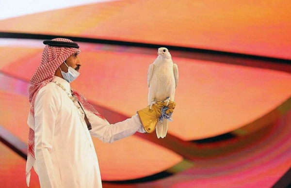 A rare Canadian falcon, a beauty, was sold Saturday, on the eighth day of the International Falcon Breeders Auction (IFBA). The auction was for a Super White Gyrfalcon farkh (under one year old) from the Canadian 