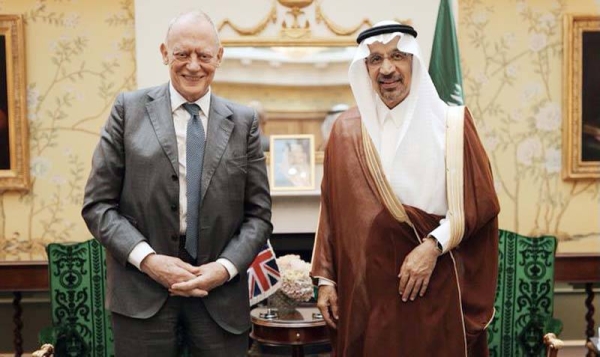 Minister of Investment Eng. Khalid Bin Abdulaziz Al-Falih meets with UK Minister of Investment Lord Gerry Grimstone, who praised recent developments in Saudi Arabia’s investment environment. They discussed bilateral investment opportunities for Saudi and UK companies.