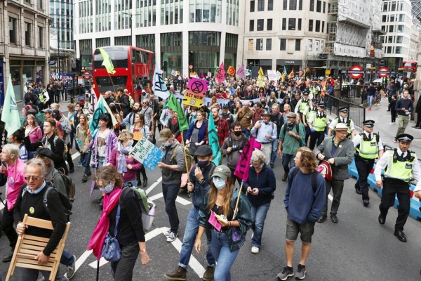 The “Extension Rebellion” organized a demonstration near the Tower Bridge, London, in which they demanded that governments and companies take urgent action to curb climate change.