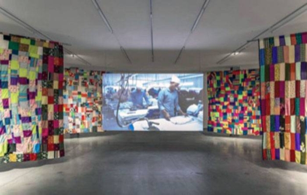 Piyarat Piyapongwiwat, Fabric, 2017, HD video, 16:9, sound, 19:07 minutes, courtesy of the artist and Misk Art Institute.